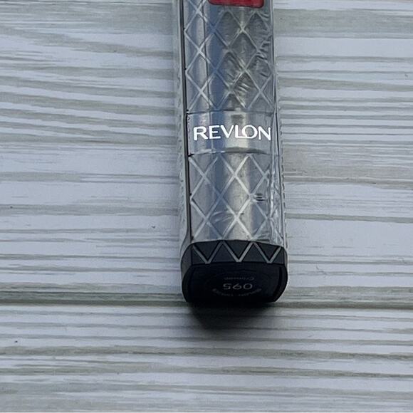 Revlon Makeup Beauty Lipstick Crimson 095 - Picture 6 of 7